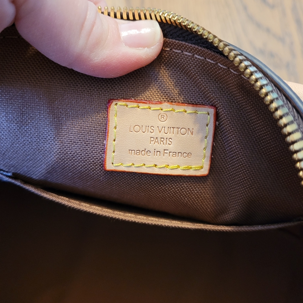 Luxury INSPIRED Mini Crossbody Bag - Picture 5 of 11